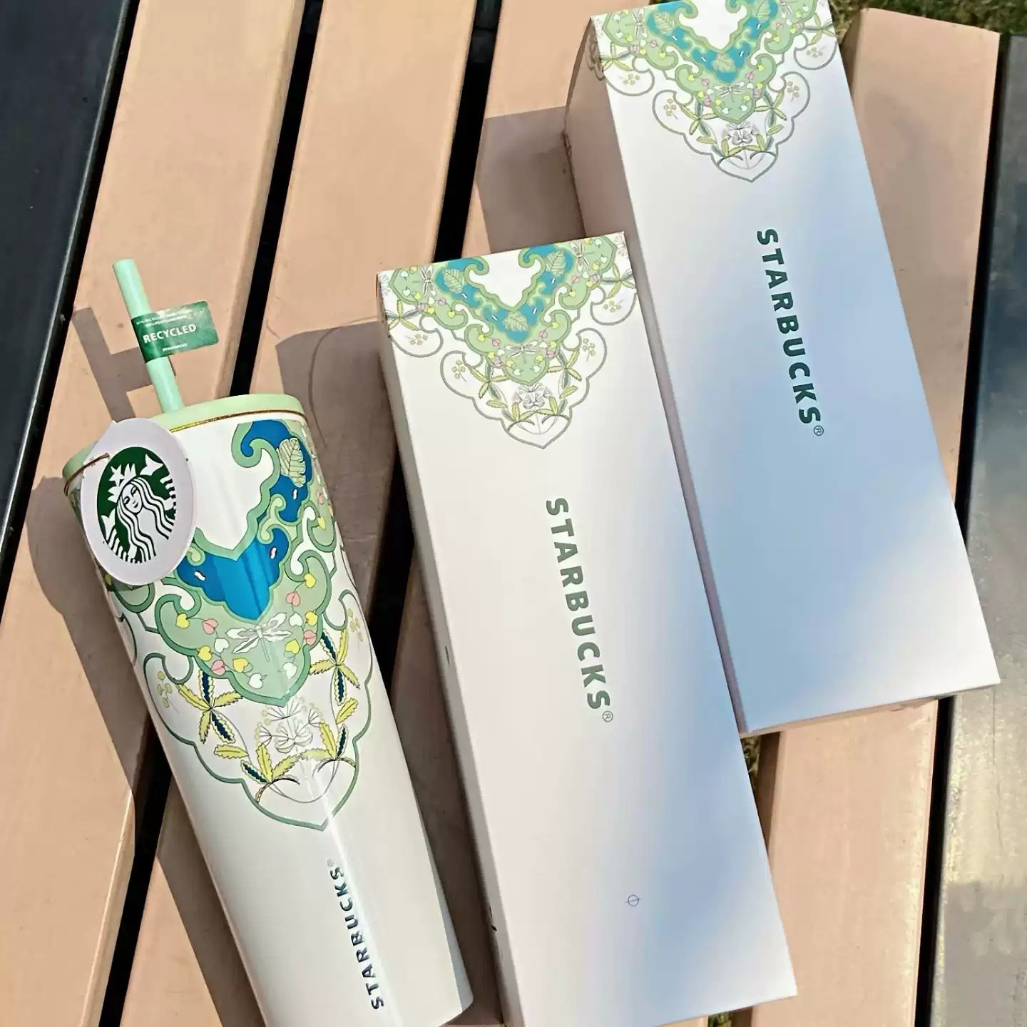 New 2026 China Starbucks Spring Pattern 17oz /500ml Straw Cup