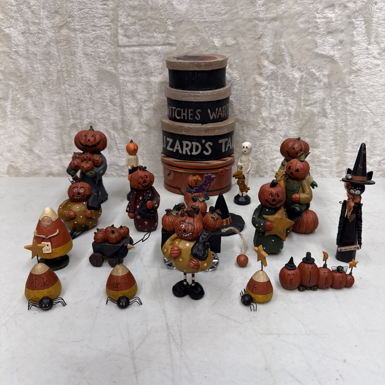 Lot Of 23 Vintage Ceramic & Resin Primitive Halloween Decor Mostly Suzu