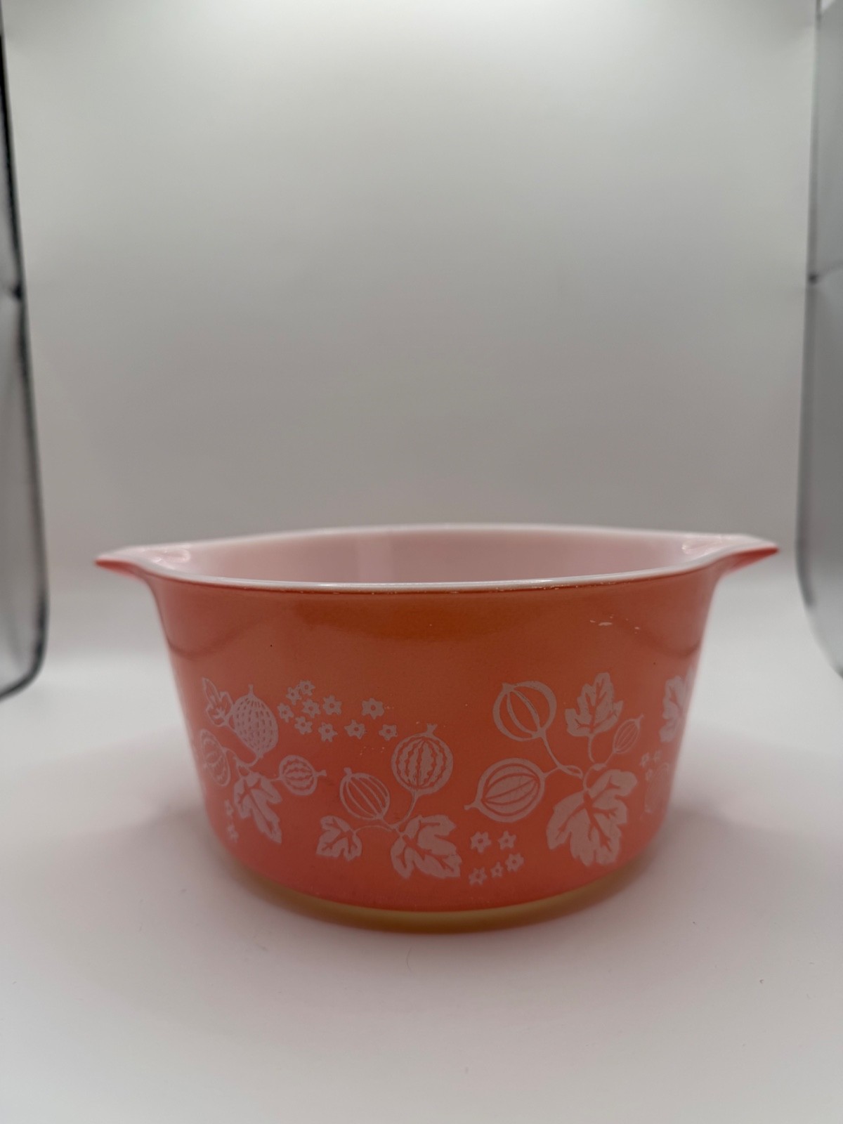 Pyrex Pink Gooseberry 1 QT Casserole NO Lid #473 Made in USA