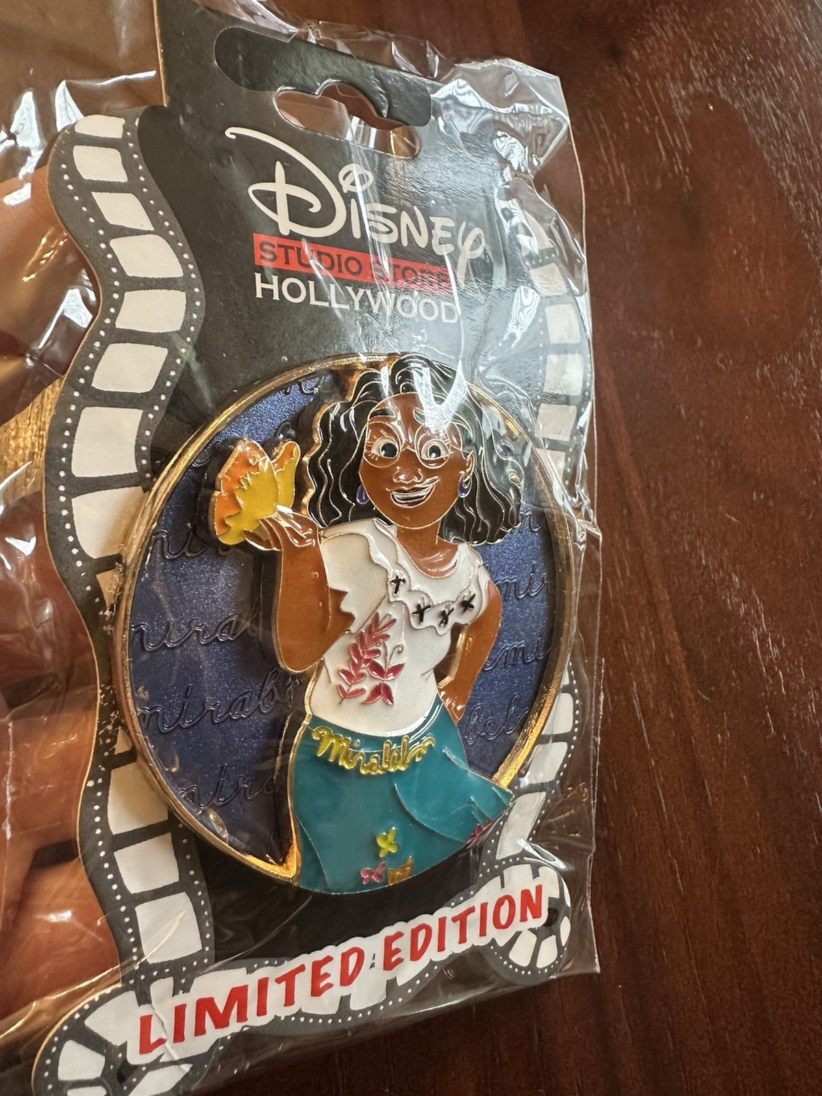 DSSH Cursive Cuties Encanto D23 Expo Mirabel From Encanto LE 400 Disney