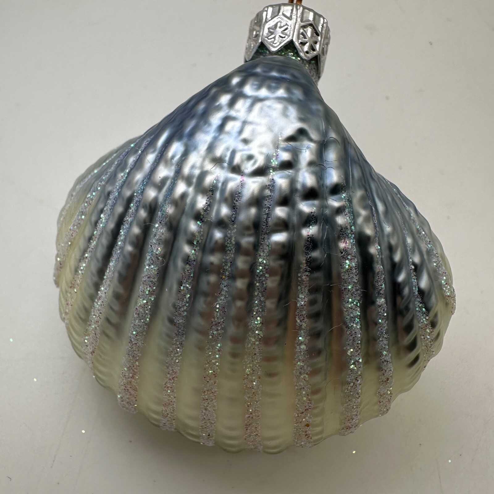 1997 Patricia Breen A Walk on The Beach Pink Shell 2.25″ Ornament