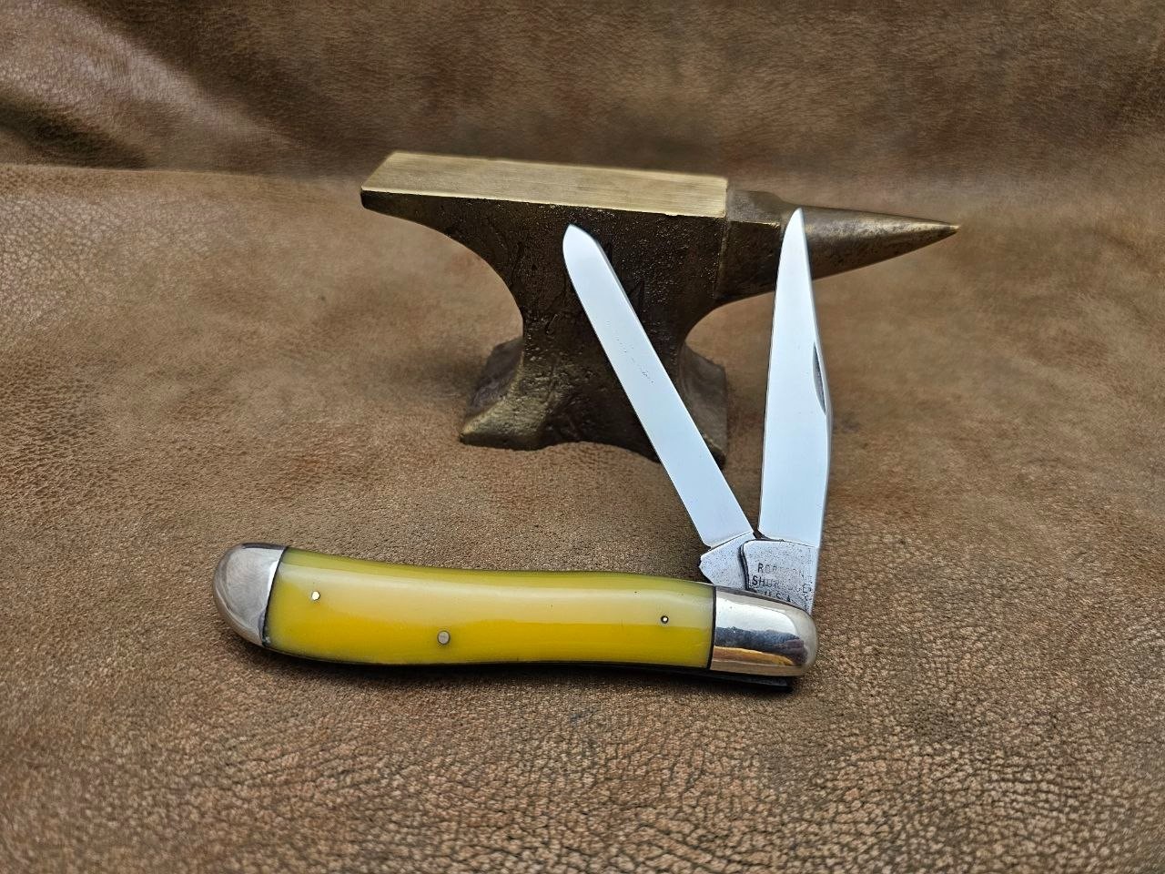 Vintage Robeson Shuredge 622482 dogleg trapper pocket knife