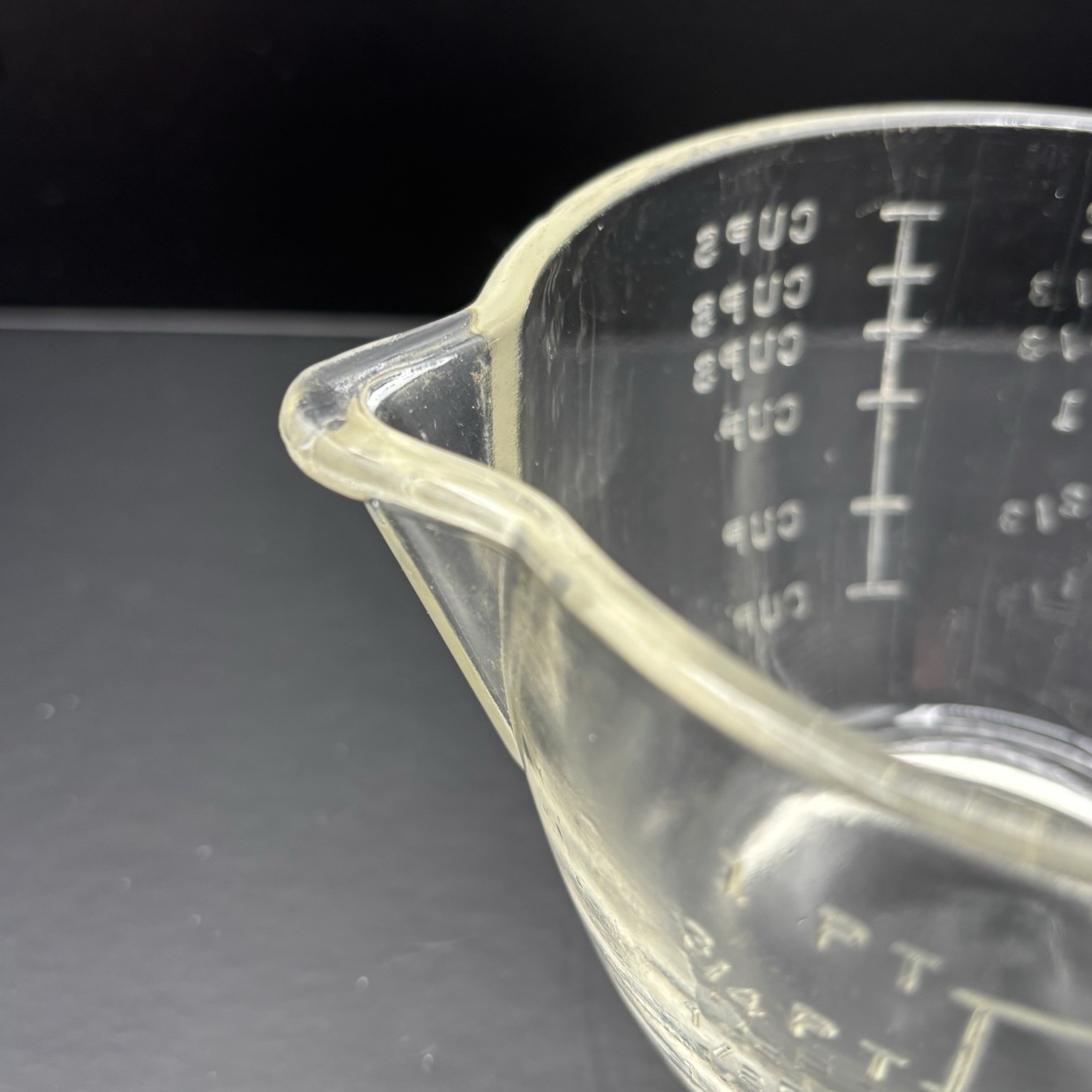 Vintage Rare GlasBake 2 Cup Measuring Cup Clear D Shaped Handle USA READ