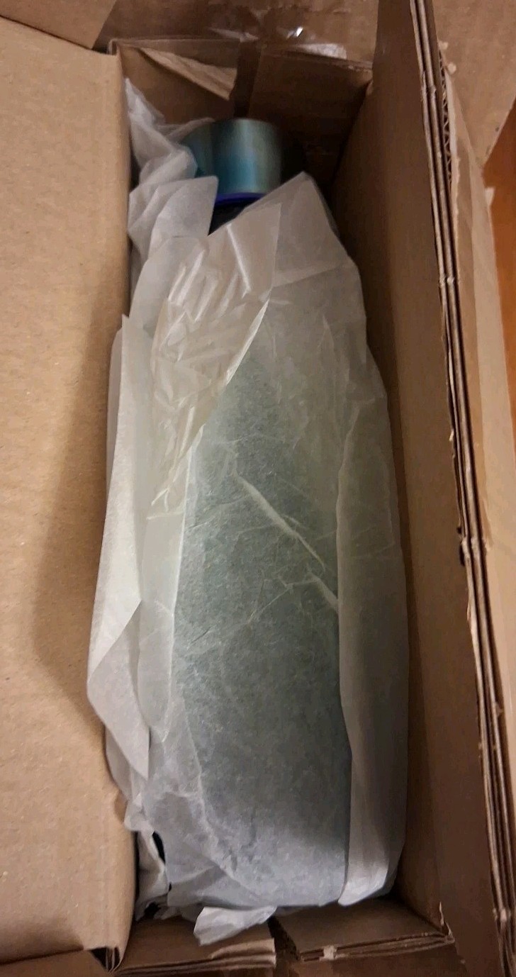 Starbucks HAWAII COLLECTION Recycled Glass Water Bottle *COLD DRINK ONLY* 20oz