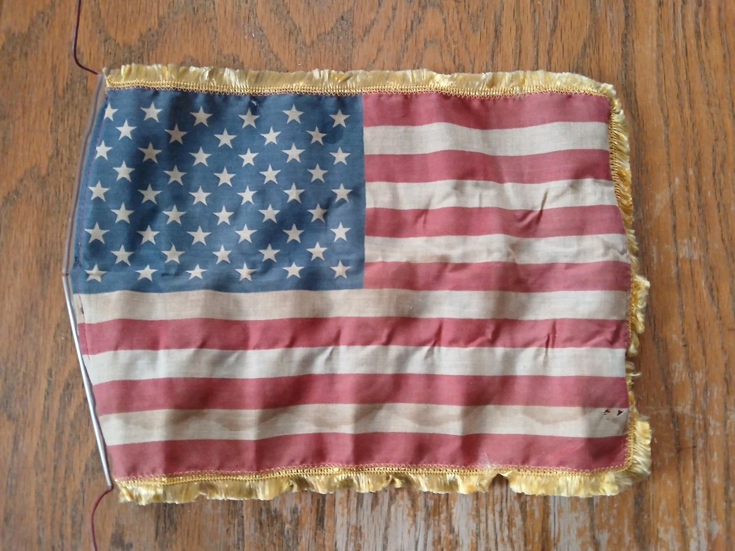 Vintage American Flag GOLD FRINGE 50 Stars USA Indoor 11″×8″ On A Wire