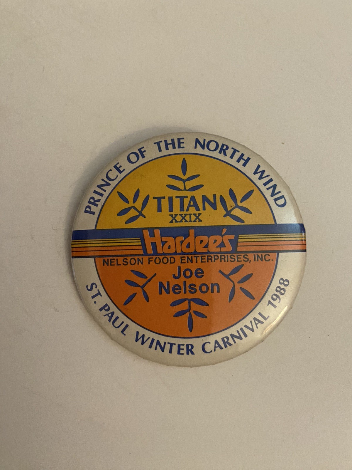 St. Paul Winter Carnival 1988 Pin Back Button P36