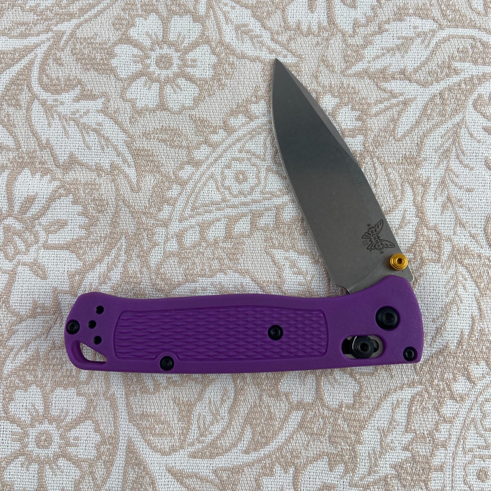 Benchmade 535 Bugout Folding Knife CPM-S30V Steel Purple Grivory Handle