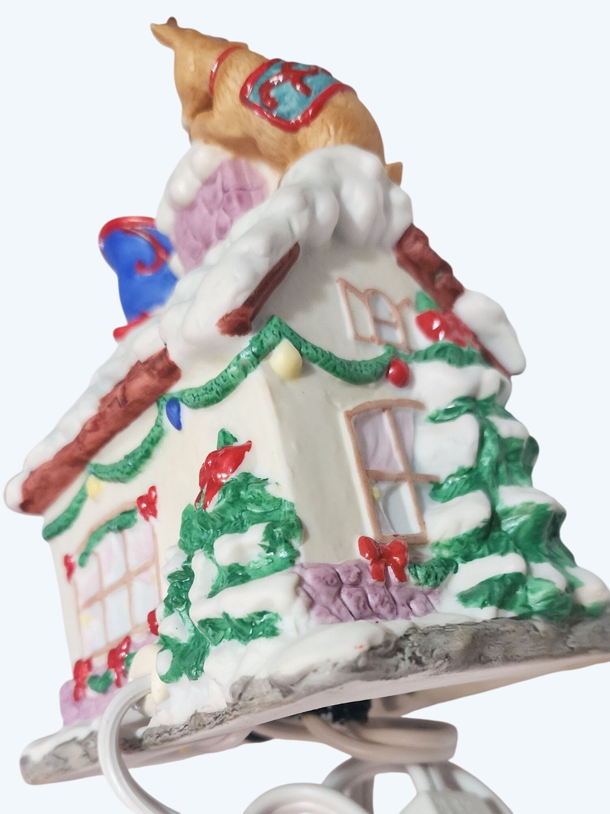 Avon Holiday Plug-In Diffuser Ceramic Reindeer on House w Scented Oil 1982 NIB