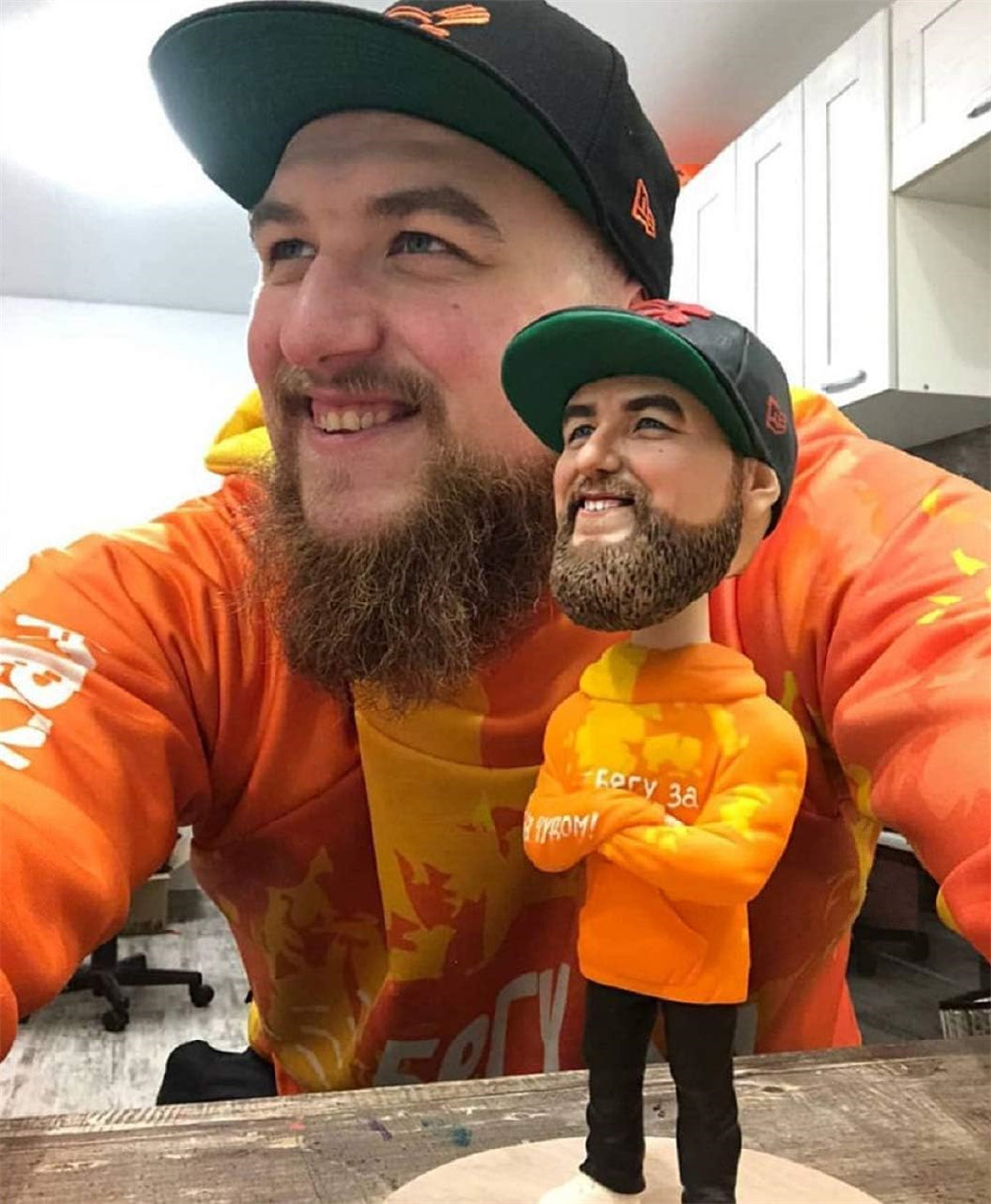 Custom Bobblehead, Full Body Customization Based on Pictures, Personalized Gifts