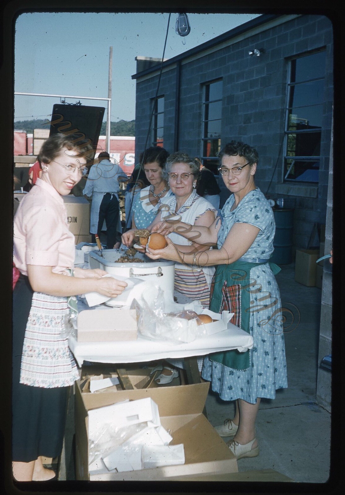 Women Glasses Preparing Food Ox Cookout Americana 1950s Slide 35mm Kodachrome
