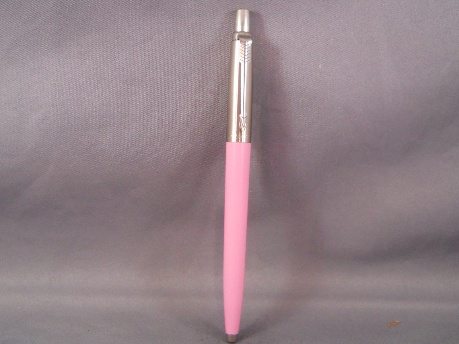 Parker Jotter Pink retractable ball pen–Made in France–new