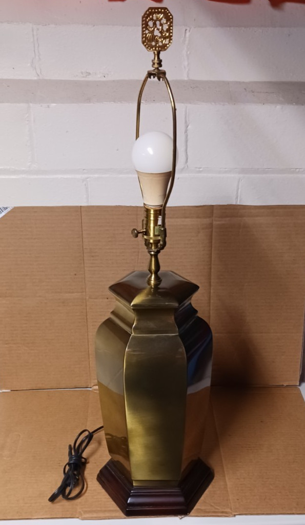 Wildwood Lamps 32″ overall Brass & Wood Lamp 6 sided ginger jar