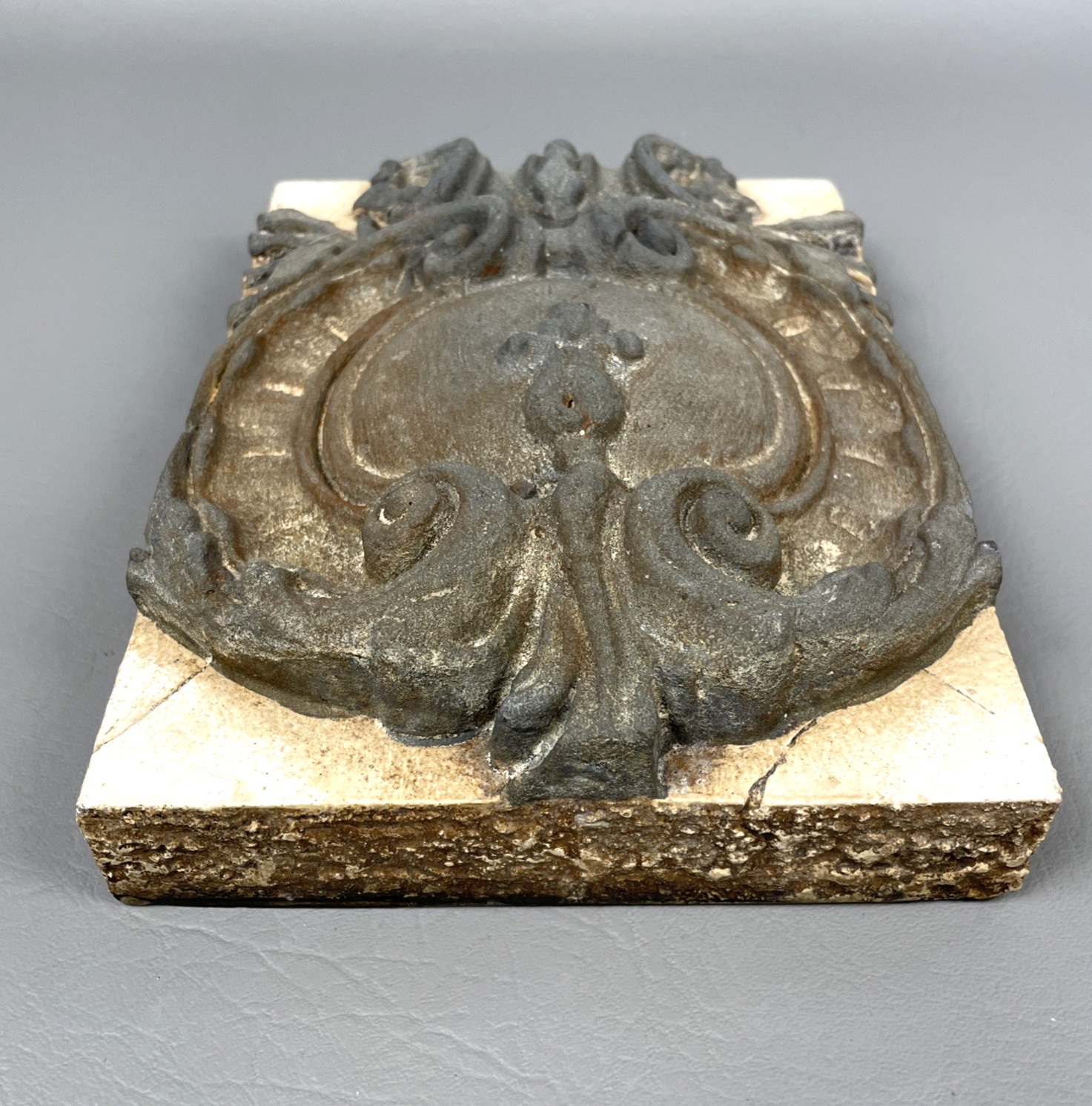 Sid Dickens Memory Block Cast Iron Crest T37 Ornate Architectural Plaque