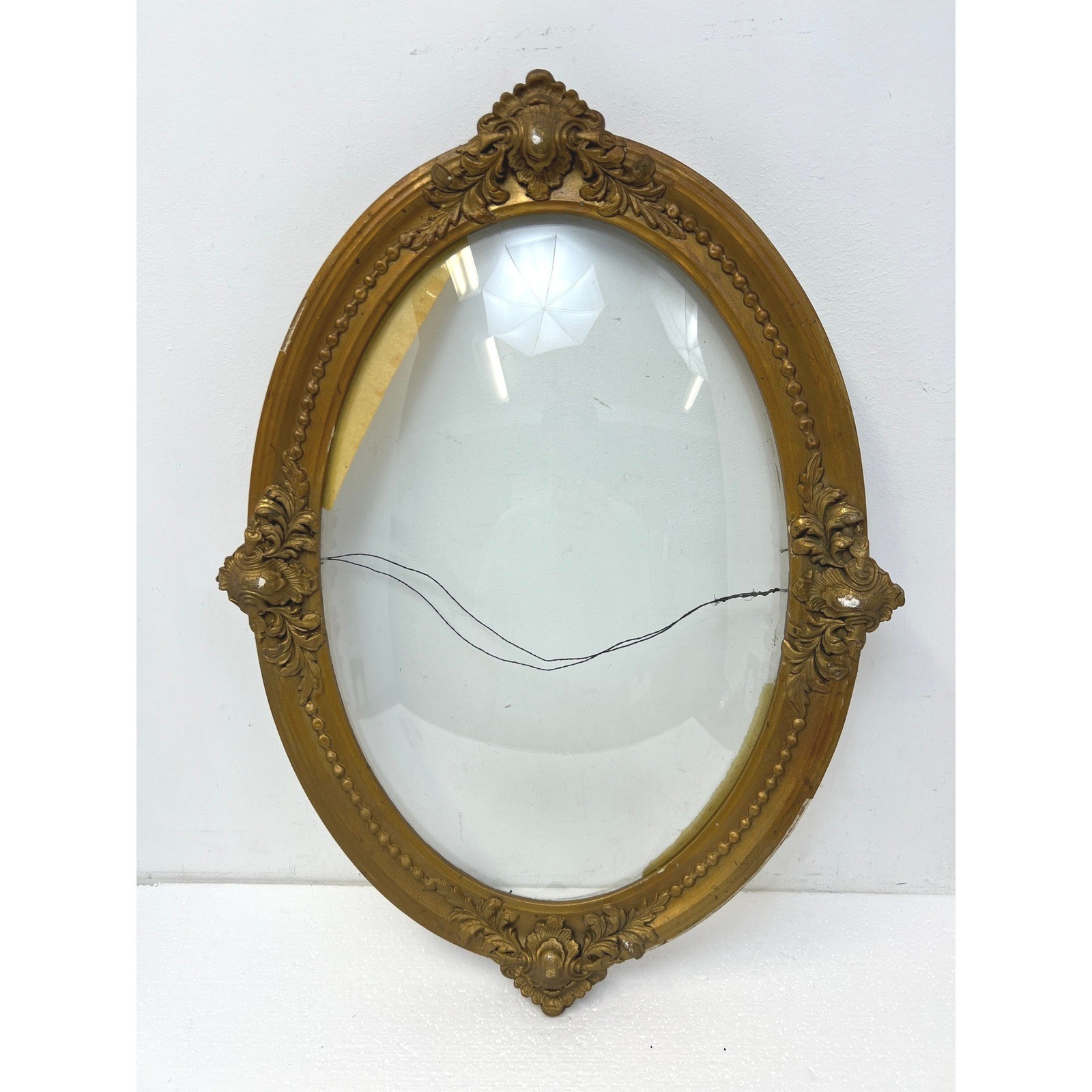 Antique Gold Oval Picture Frame Convex Bubble Glass Gesso Ornate 17×25 Victorian