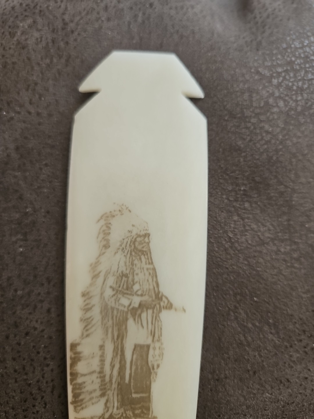 ENGRAVED NATIVE AMERICAN CHIEF BUFFALO BONE SPEAR POINT 7+” POWWOW RENDEZVOUS