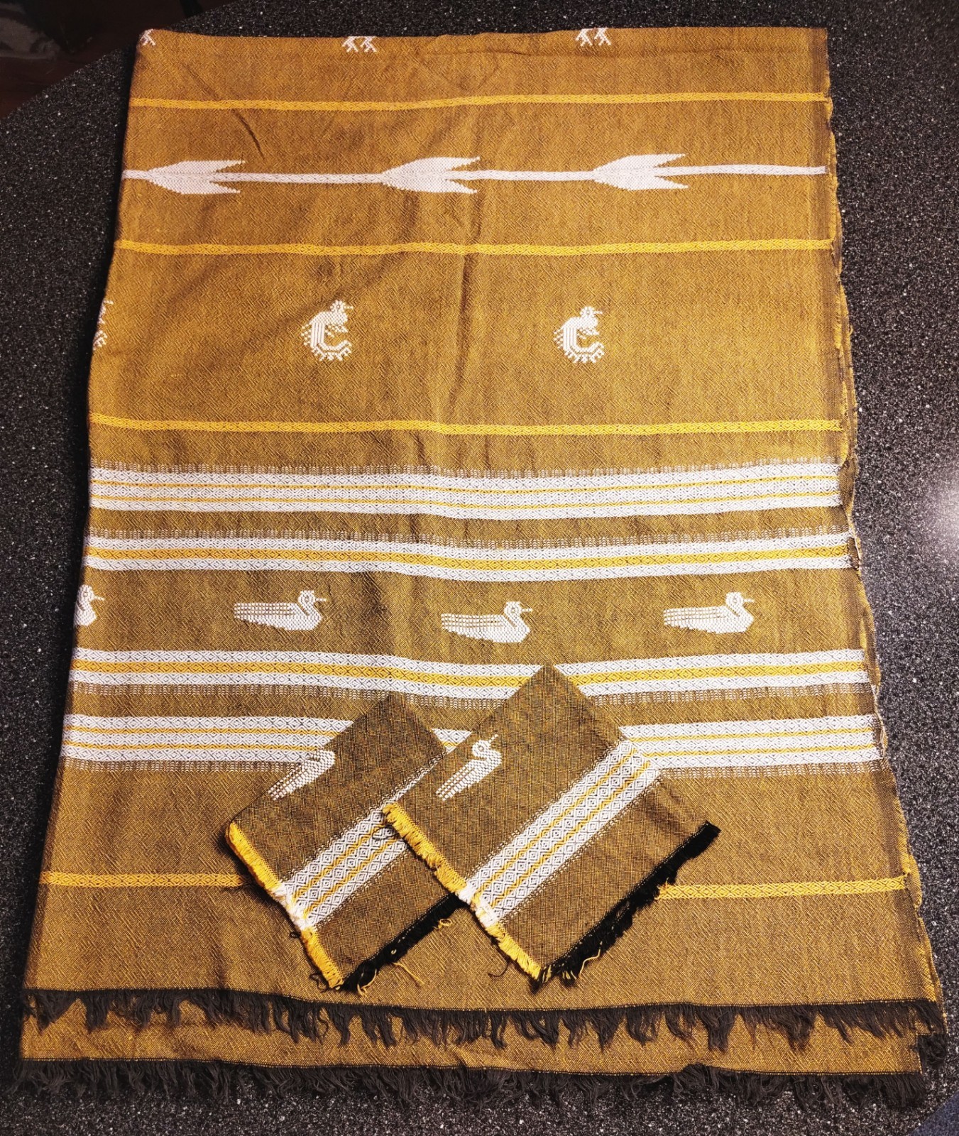 1970s Guatemalan Gold Woven Rectangular 77″ x 54″ Tablecloth with 2 Napkins