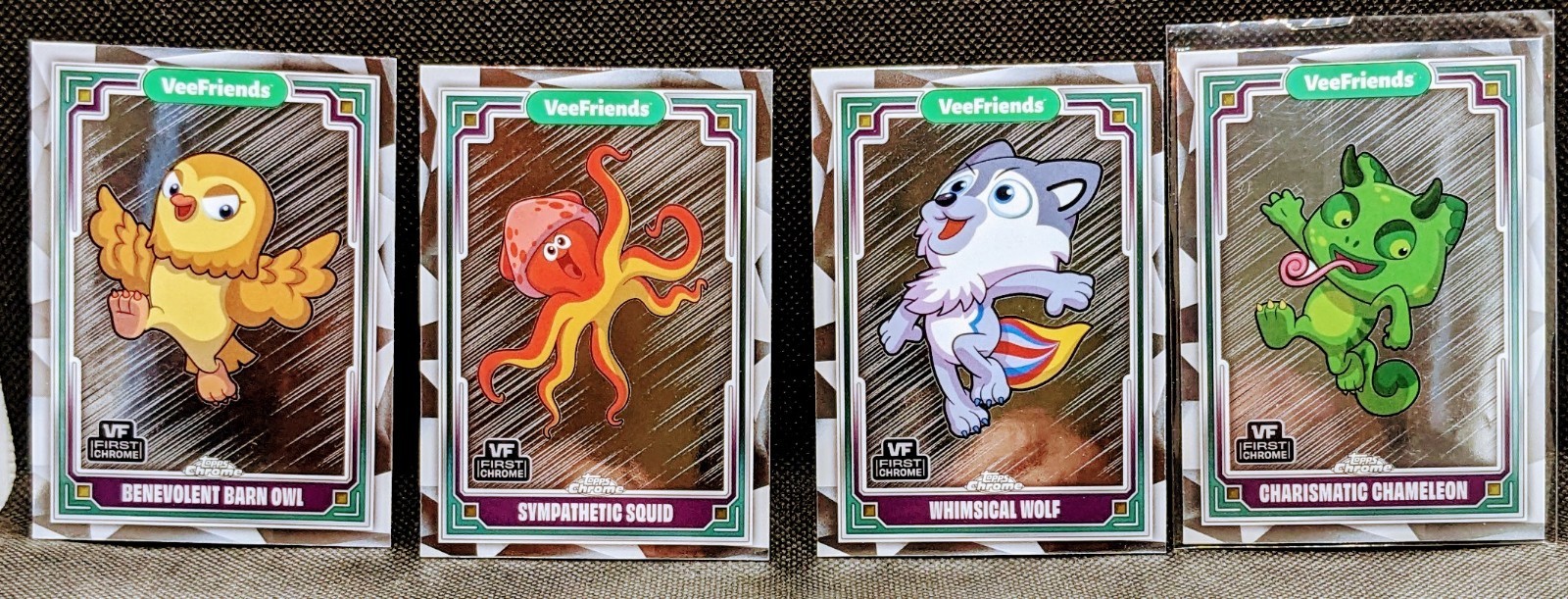 2025 Topps Chrome VeeFriends Base & Refractors – Complete your set!