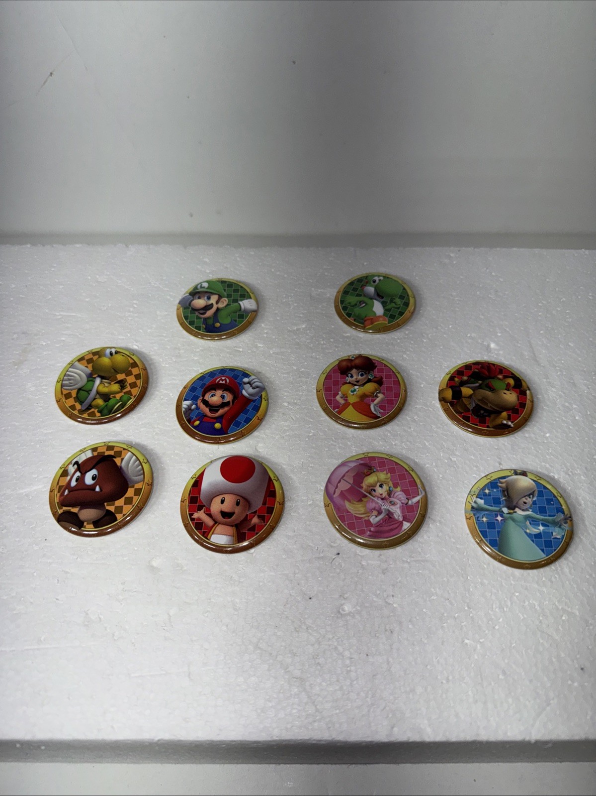 Nintendo Super Mario Bros Pin Button Badge LOT of 10 Mario Luigi Yoshi etc