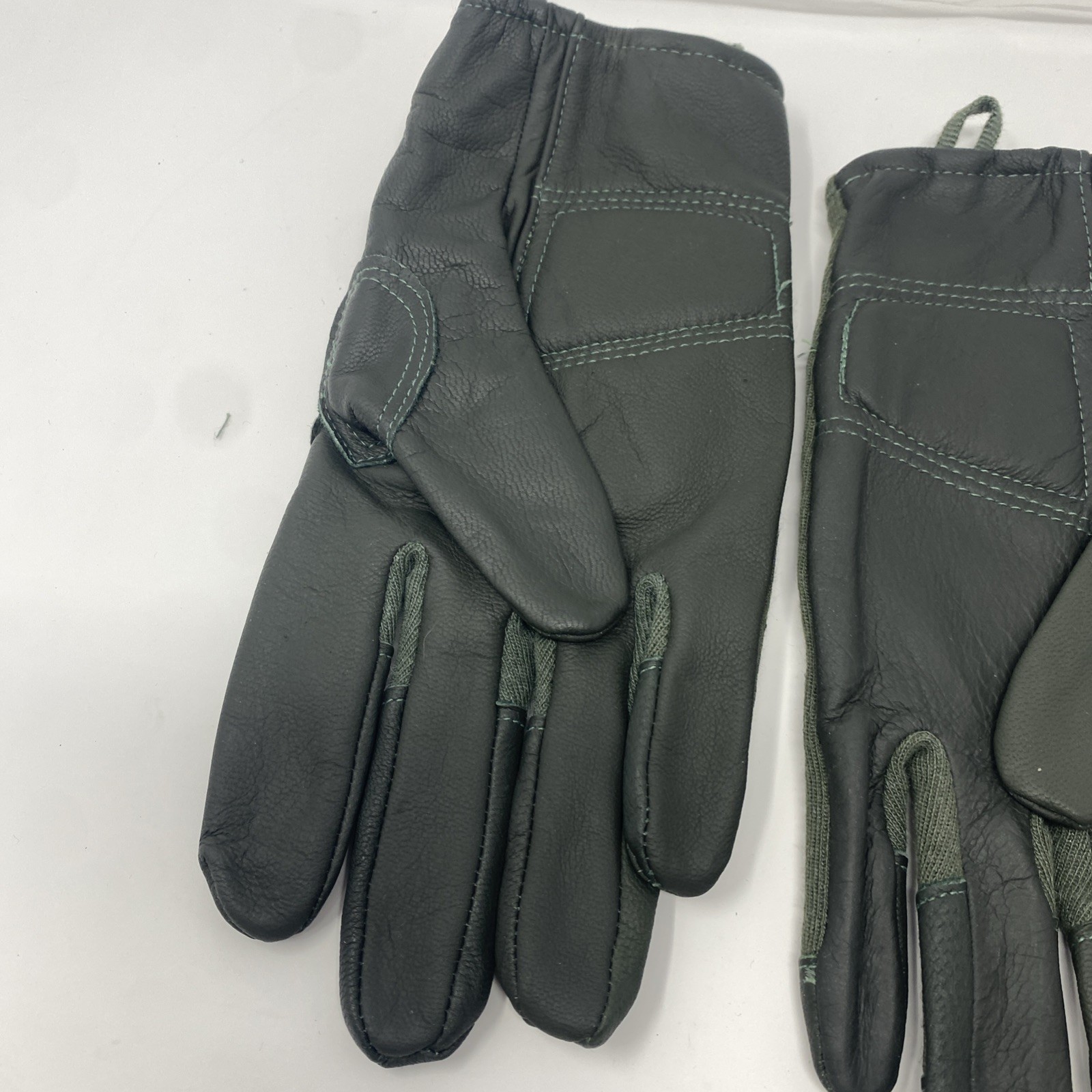 USGI Army Combat Gloves Type II Capacity Size Medium Green
