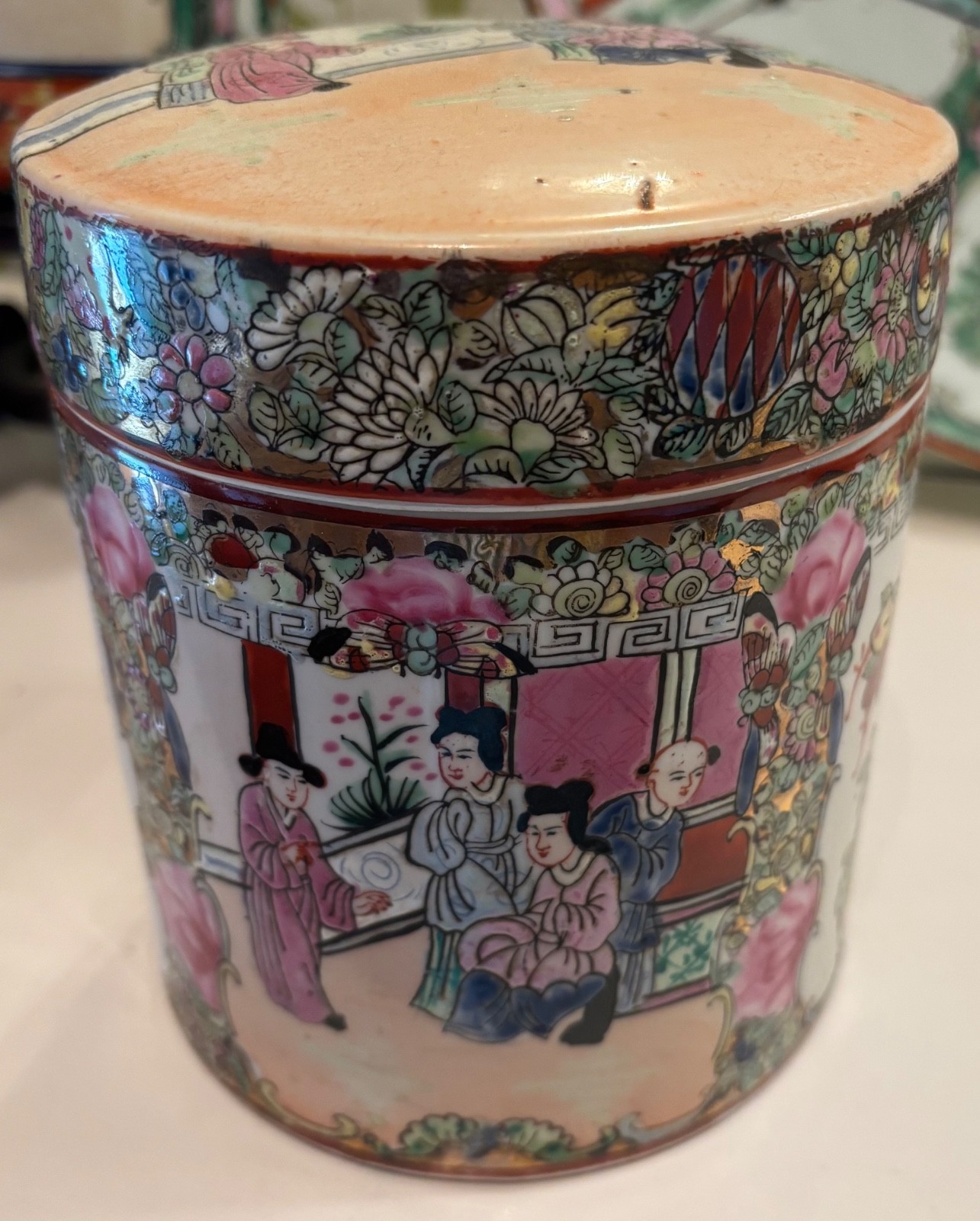 Vintage Rose Medallion Canister EUC 6 Inches High