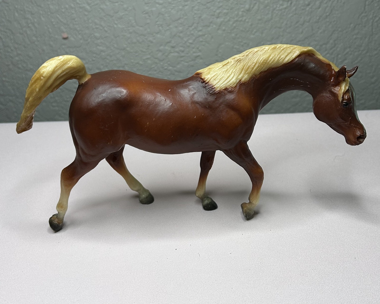Vintage Breyer Molding Co Chestnut Horse Pony Flaxen Mane 1980s