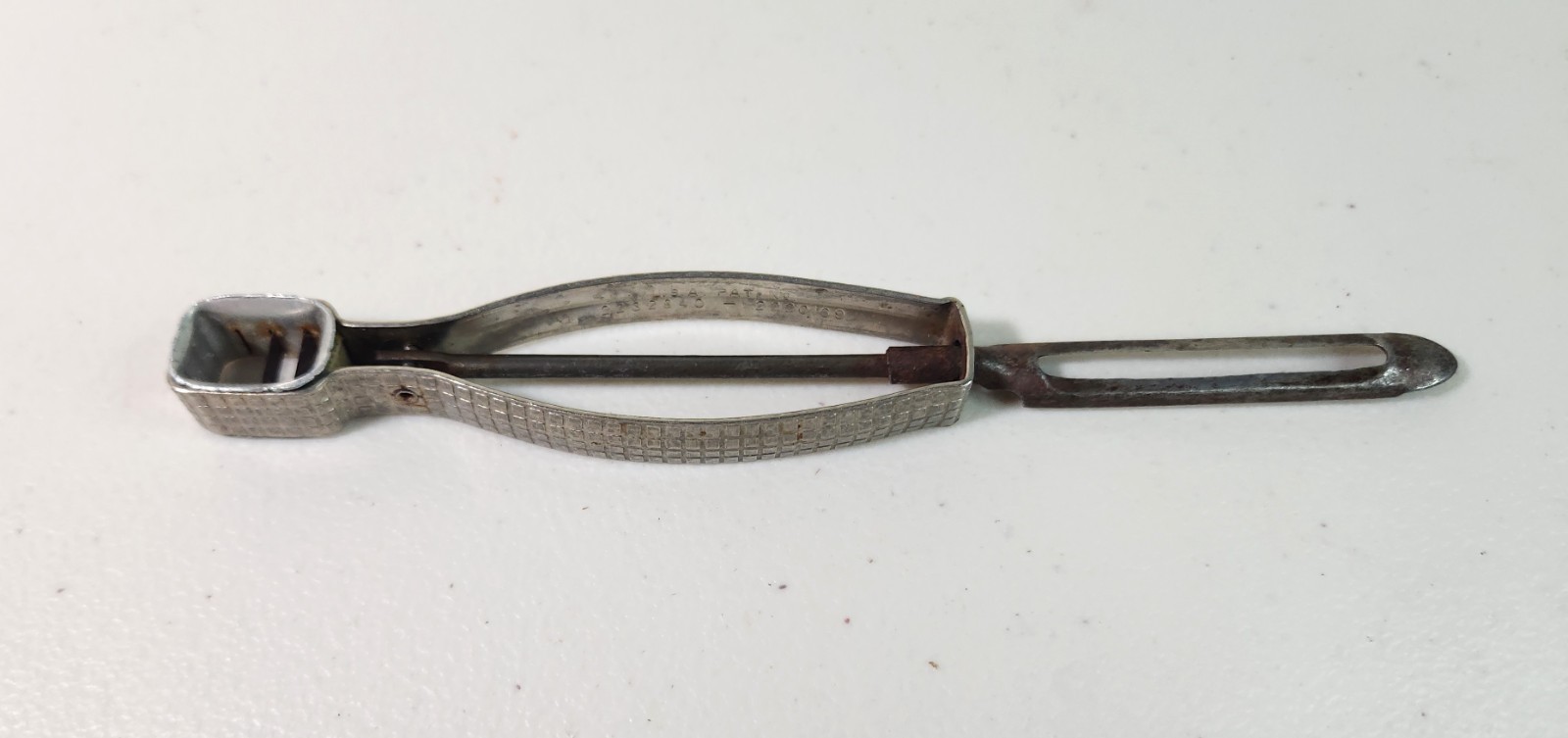 VTG EKCO Slip-Pruf Nee Action Potato Vegetable Peeler Stainless Made In USA