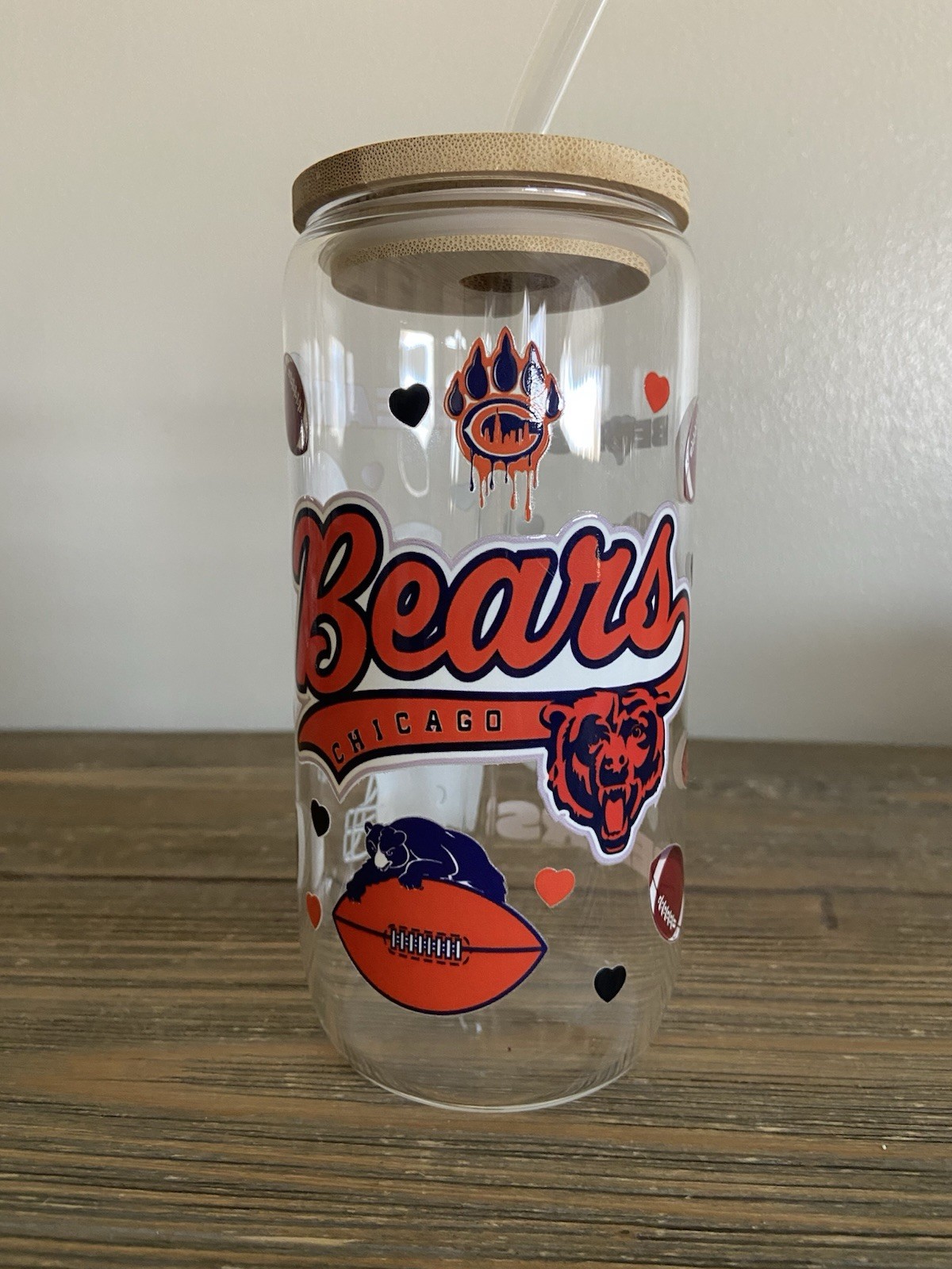 CHICAGO BEARS 16 oz GLASS TUMBLER WITH BAMBOO LID & CURVED GLASS STRAW