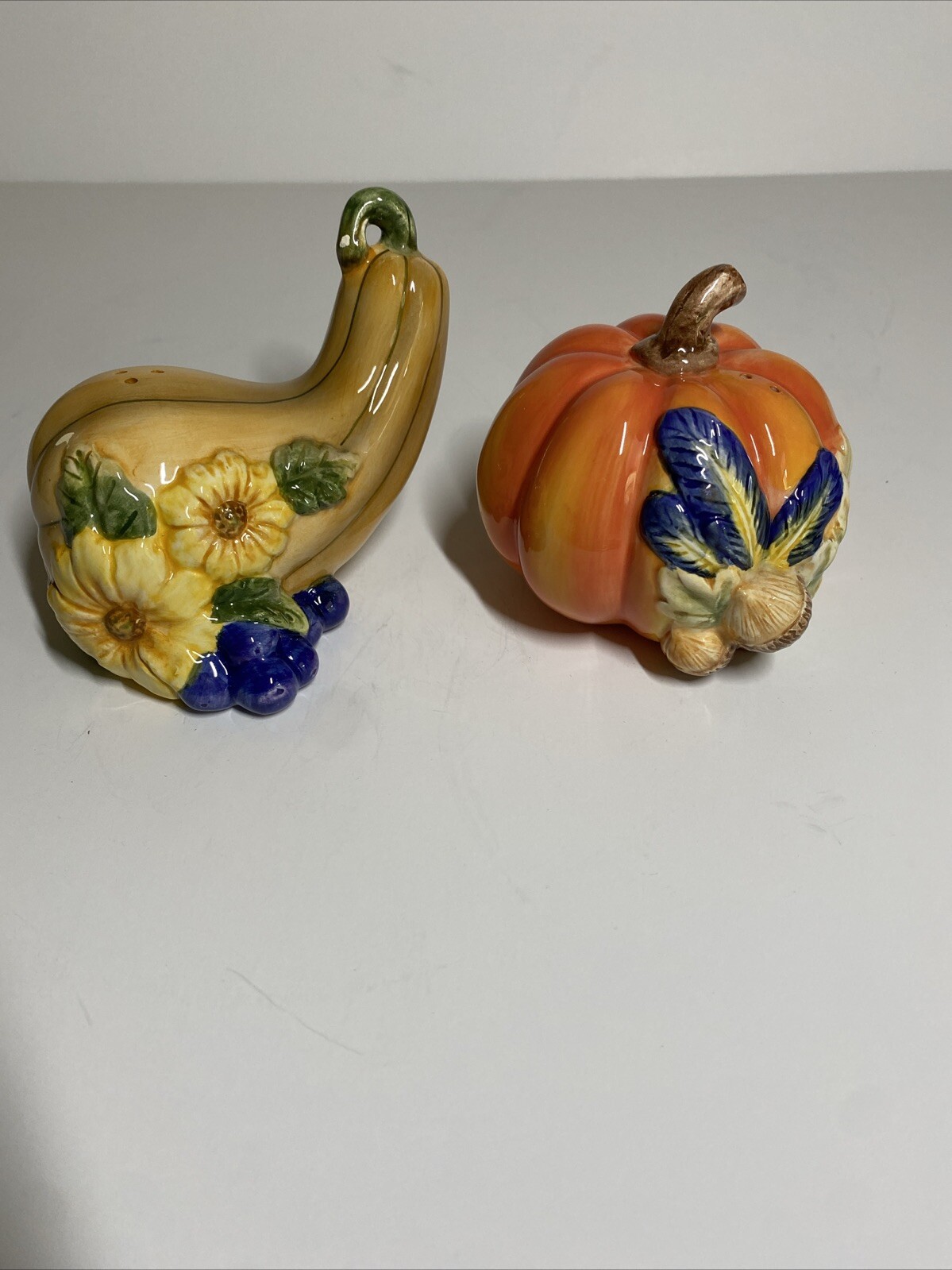 Vintage Gourd and Pumpkin Salt & Pepper Shakers Acorn and Sunflower Decoration