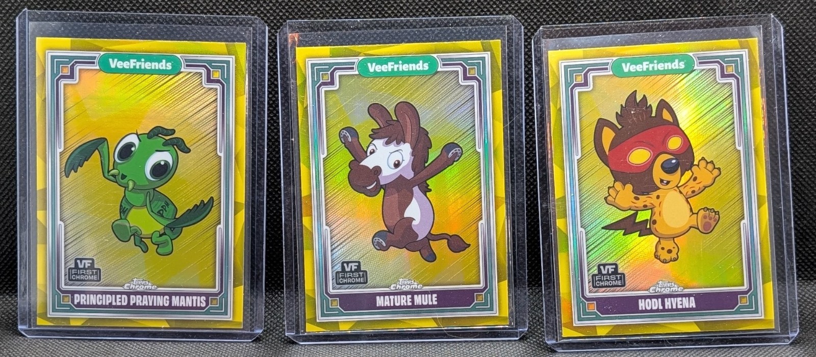 2025 Topps Chrome VeeFriends Base & Refractors – Complete your set!