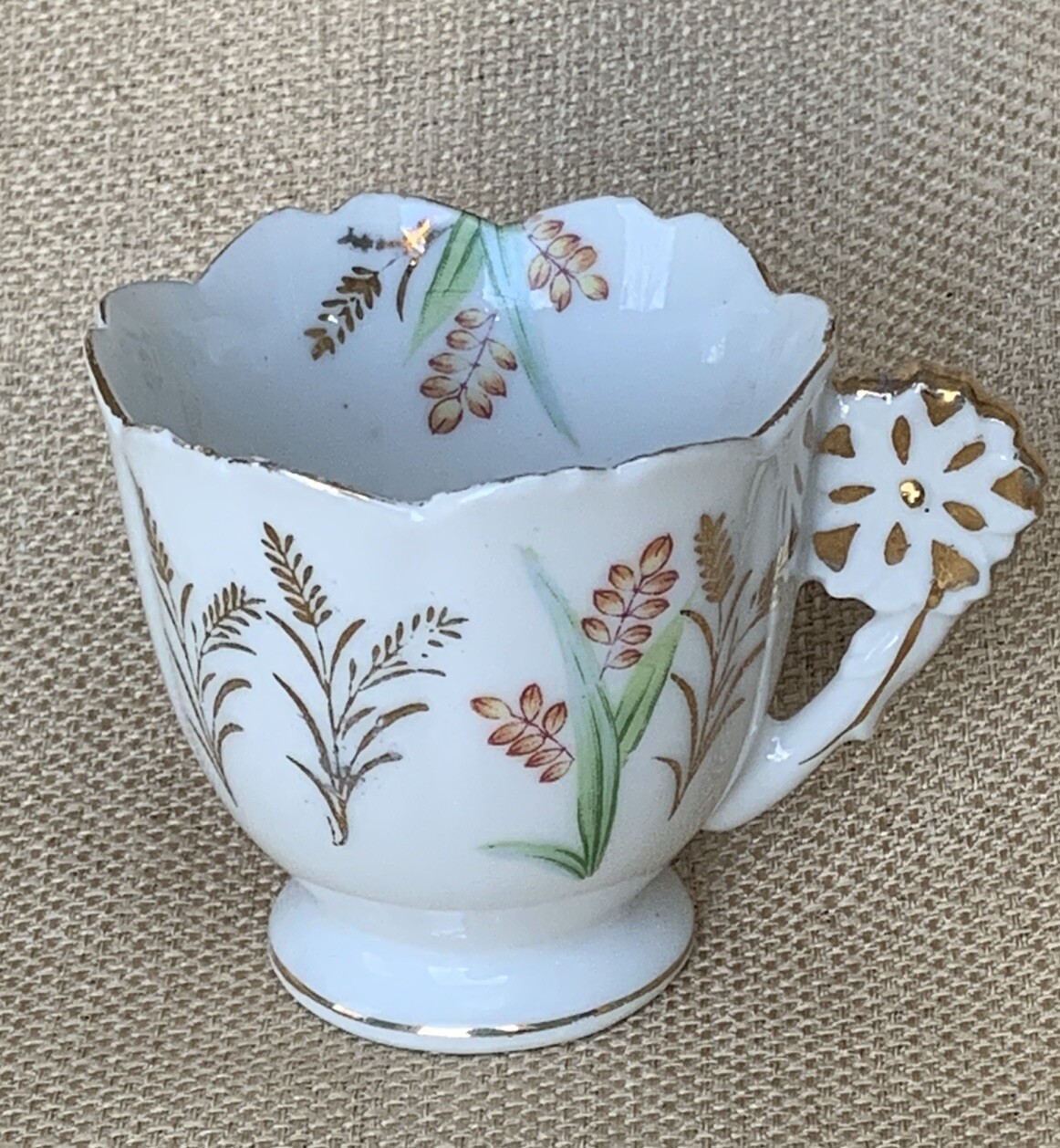 Vintage Porcelain Ucagco Occupied Japan Flower Handle Teacup Expresso 1920/1949
