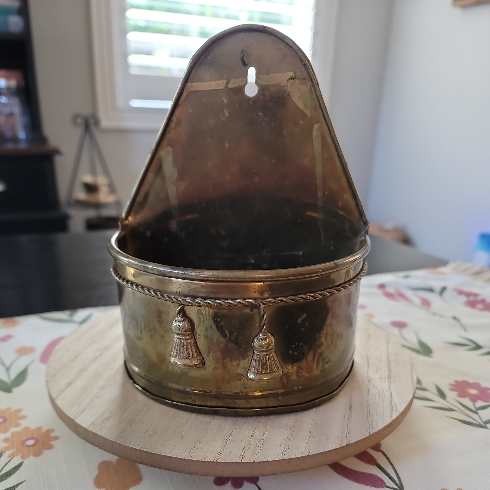 Vtg Hosley Elegant Expressions Brass Wall Pocket Planter Wall Hanger