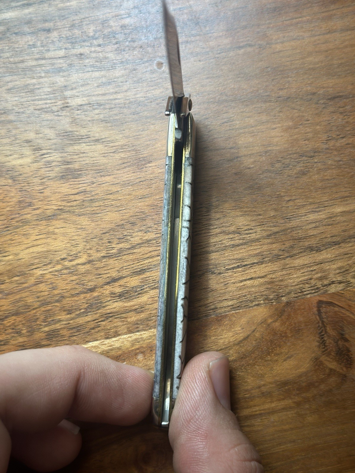Case Cheetah Cub Cracked Flint
