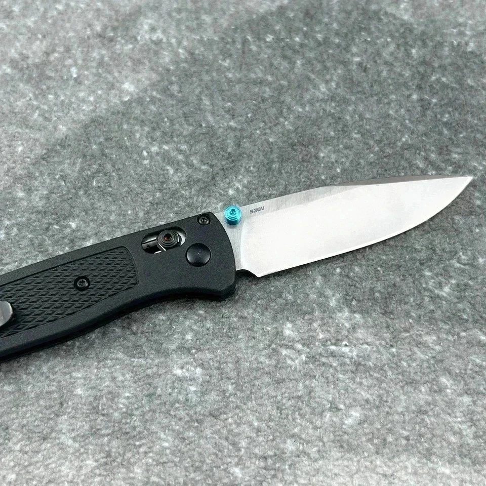 Benchmade-Bugout-(535BK-2) Black CF-Elite Handle CPM-S30V-Satin Drop Point Knive