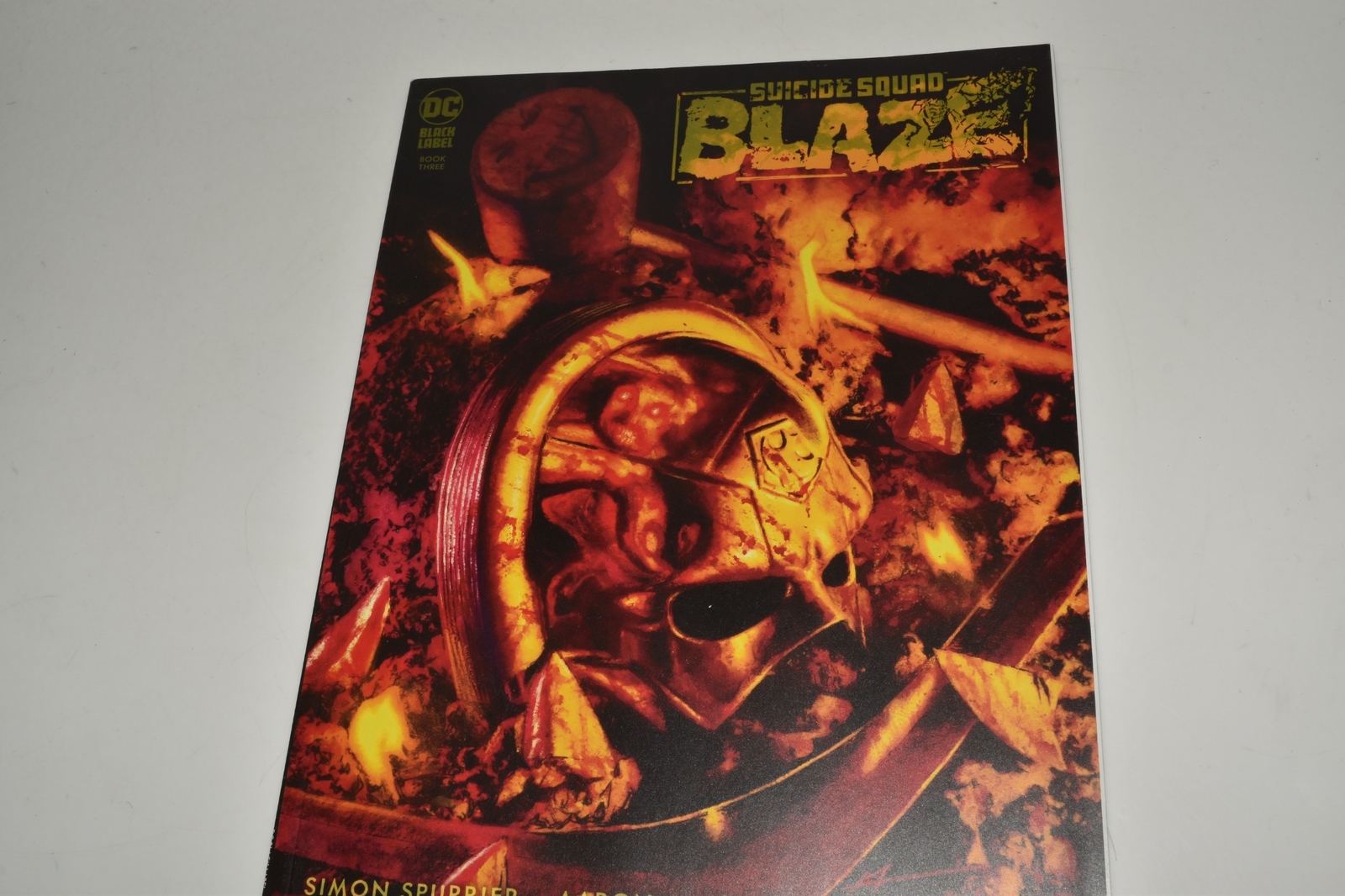 Suicide Blaze Book Three DC Black Label Spurrier Campbell Bellaire (BOOK1357)