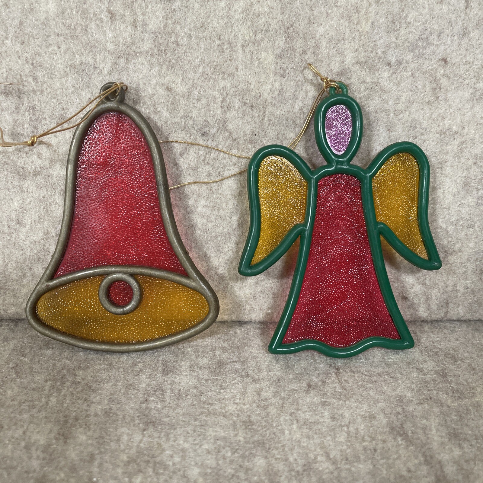 2 VINTAGE PLASTIC SUN CATCHER STAINED GLASS LOOK CHRISTMAS ORNAMENTS HONG KONG