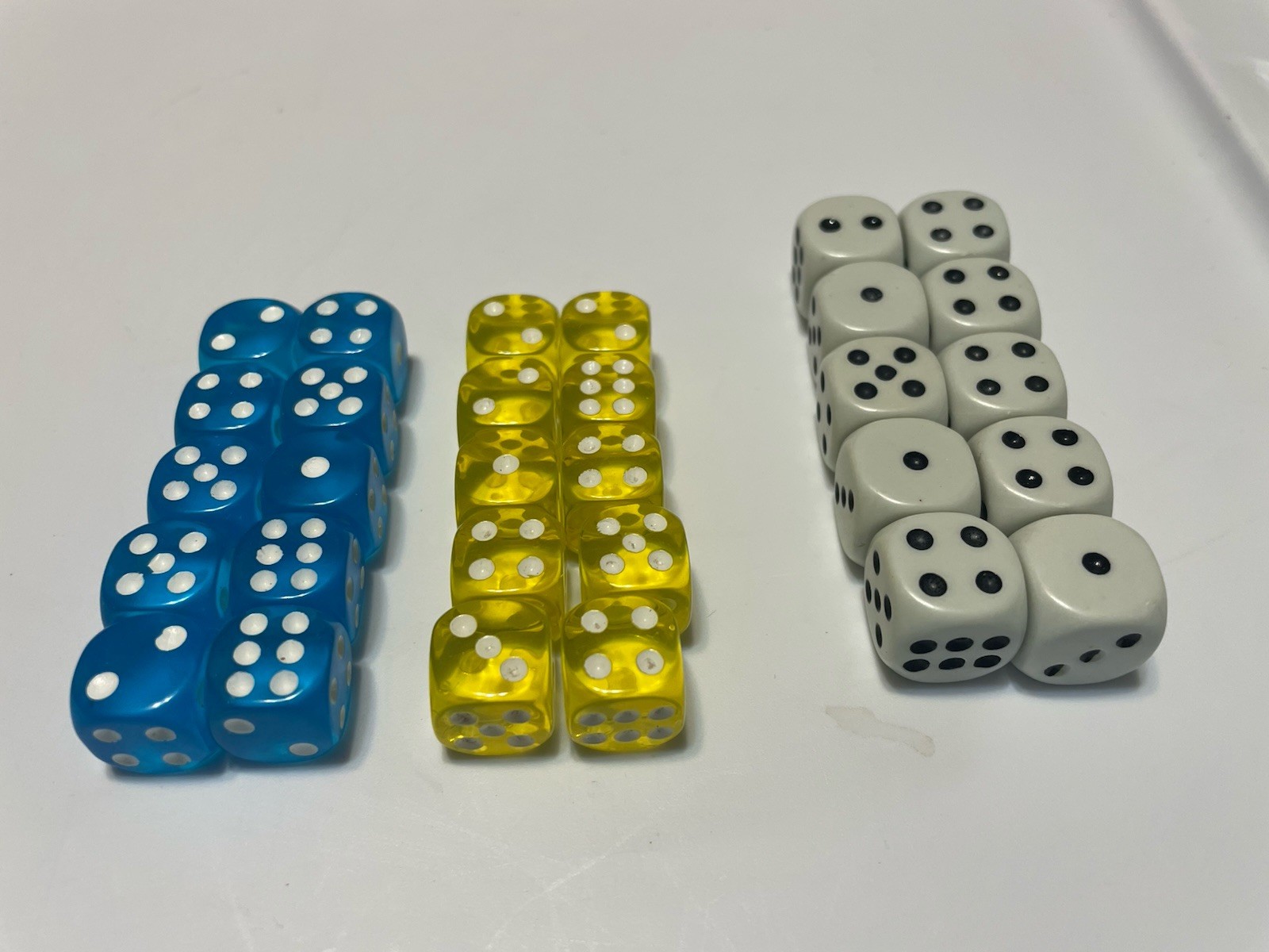 (30) Dice 10 Blue 10 Yellow 10 White Translucent 1/2” 5/8”
