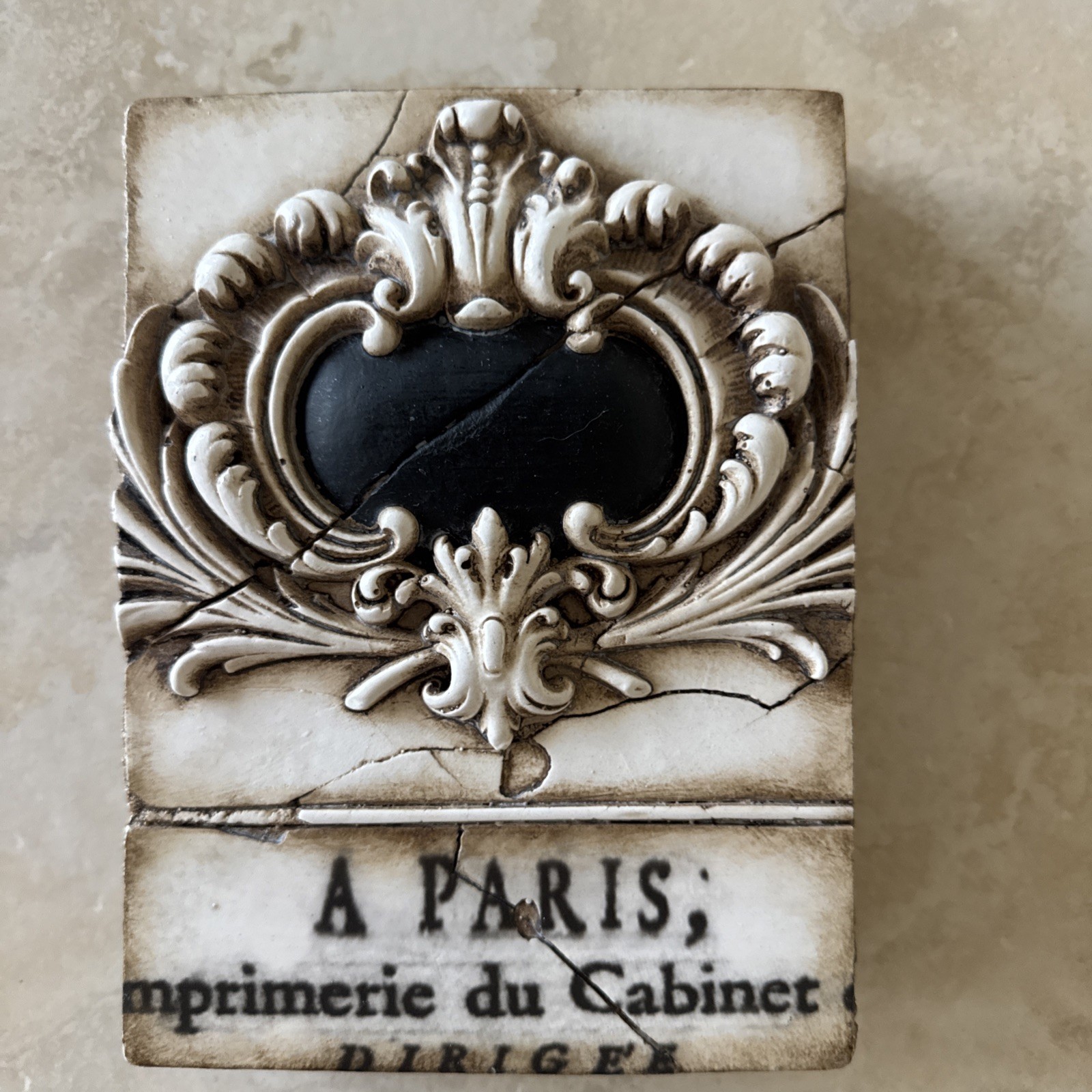 Sid Dickens Memory Blocks French Crest T-123 (Retired)