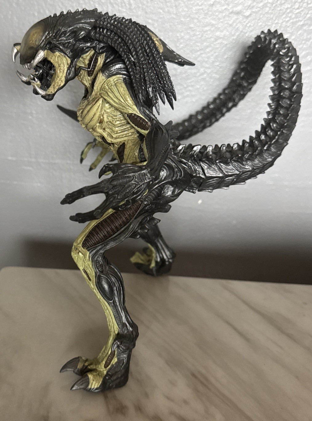 Furyu Alien vs Predator Predalien AVP2 Figure 8”- No Box US Seller (Used)