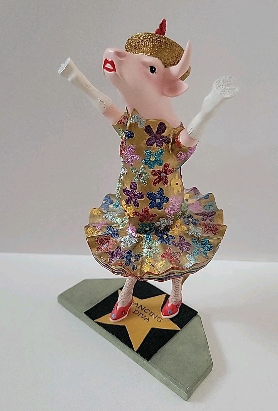 CowParade Dancing Diva #9132 Retired Figurine 2001 Collectible