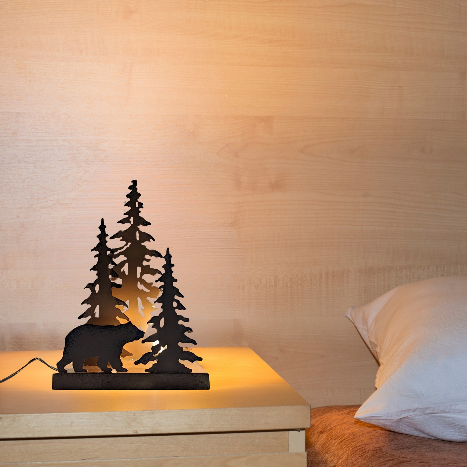 Rustic Bear Silhouette Table Lamp – Forest Night Light for Cabin & Lodge Décor