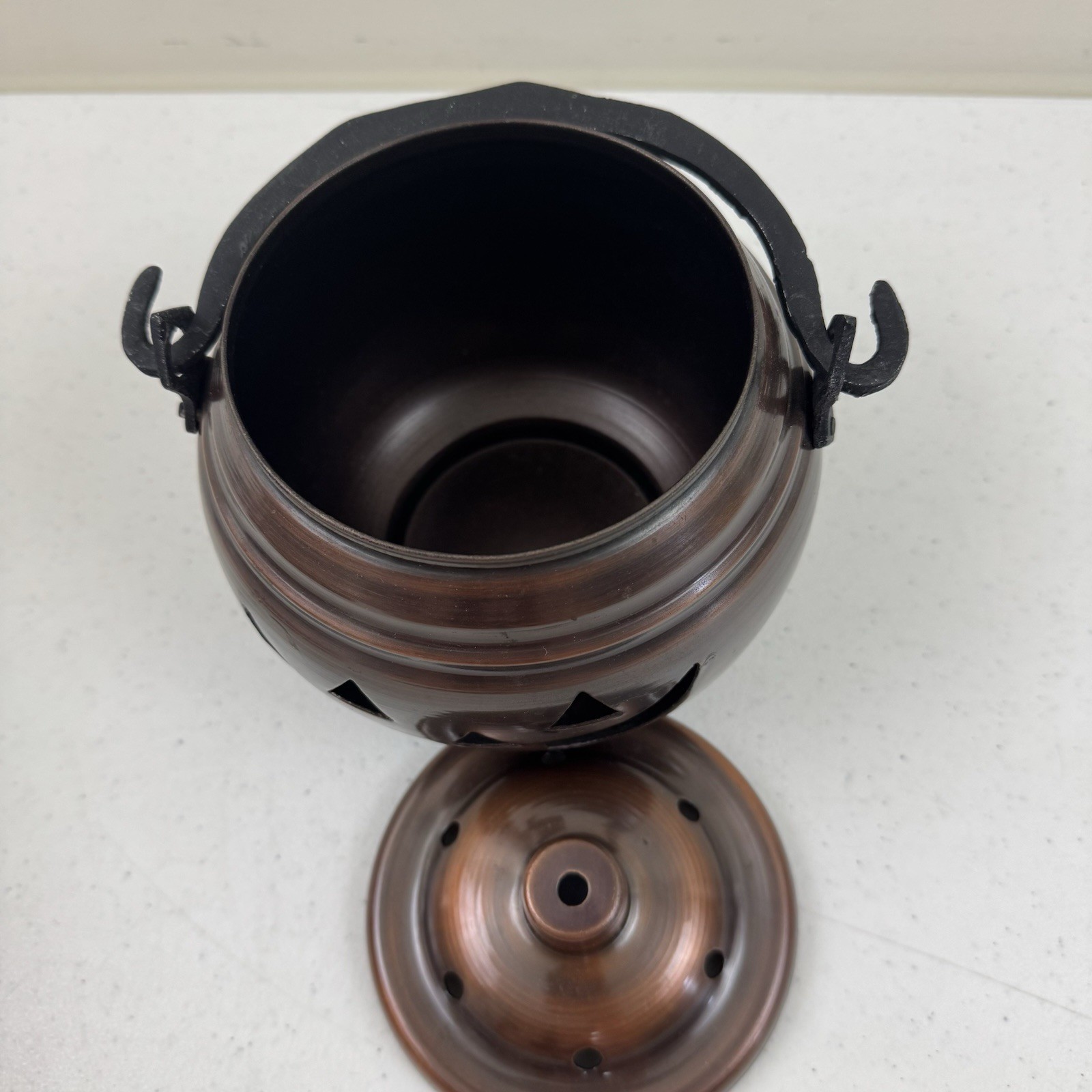 Hosley Copper Jack O Lantern Pumpkin Halloween Cauldron Pot with Handle & Lid