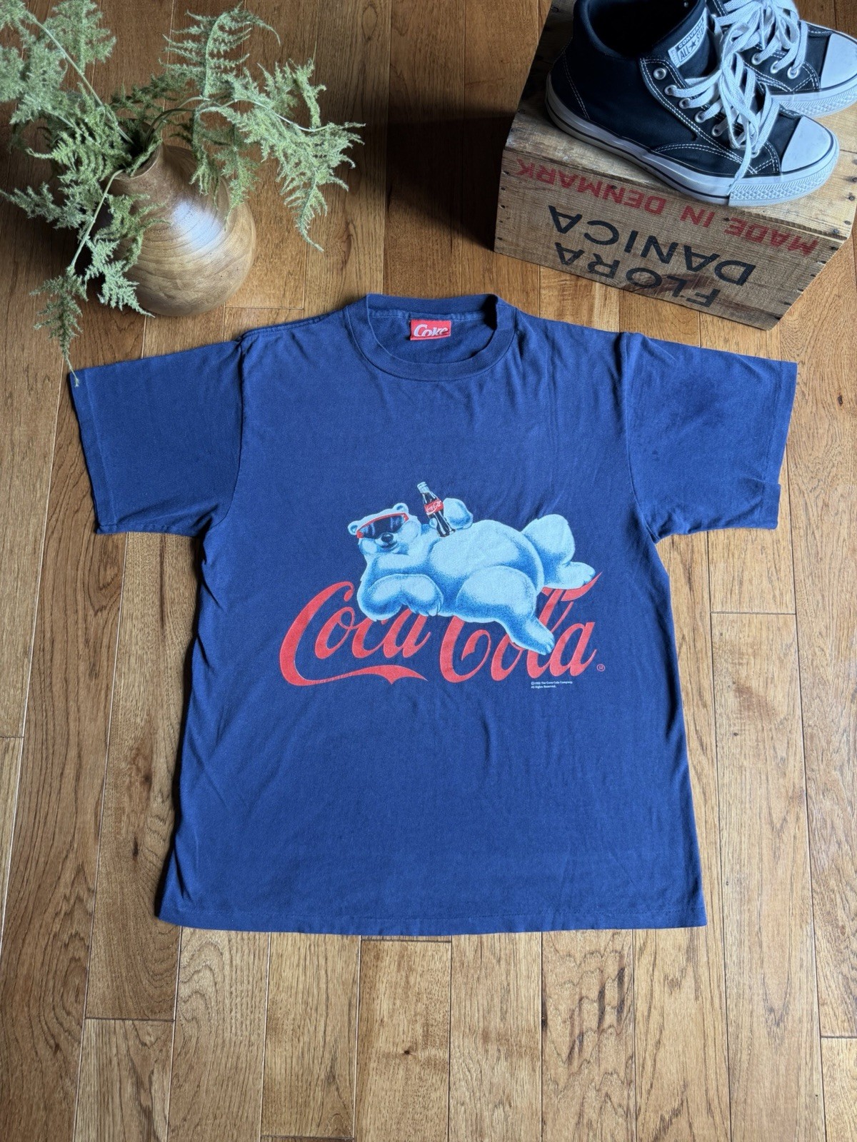 Coca-Cola 1995 Polar Bear Graphic T-Shirt Shirt Blue Red White Soda Theme XL