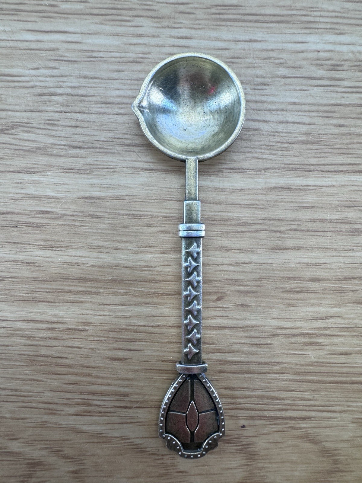 Vintage Decorative Teaspoon Scoop Ornate Handle Gold Tone Metal Unmarked