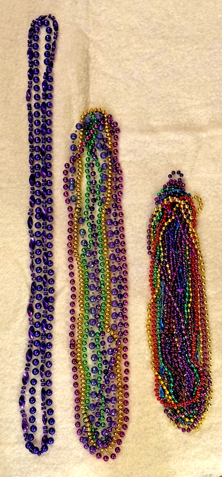 Lot of 19 Mardi Gras Beads Necklaces Various Color Lengths 16″ 22″ 29″