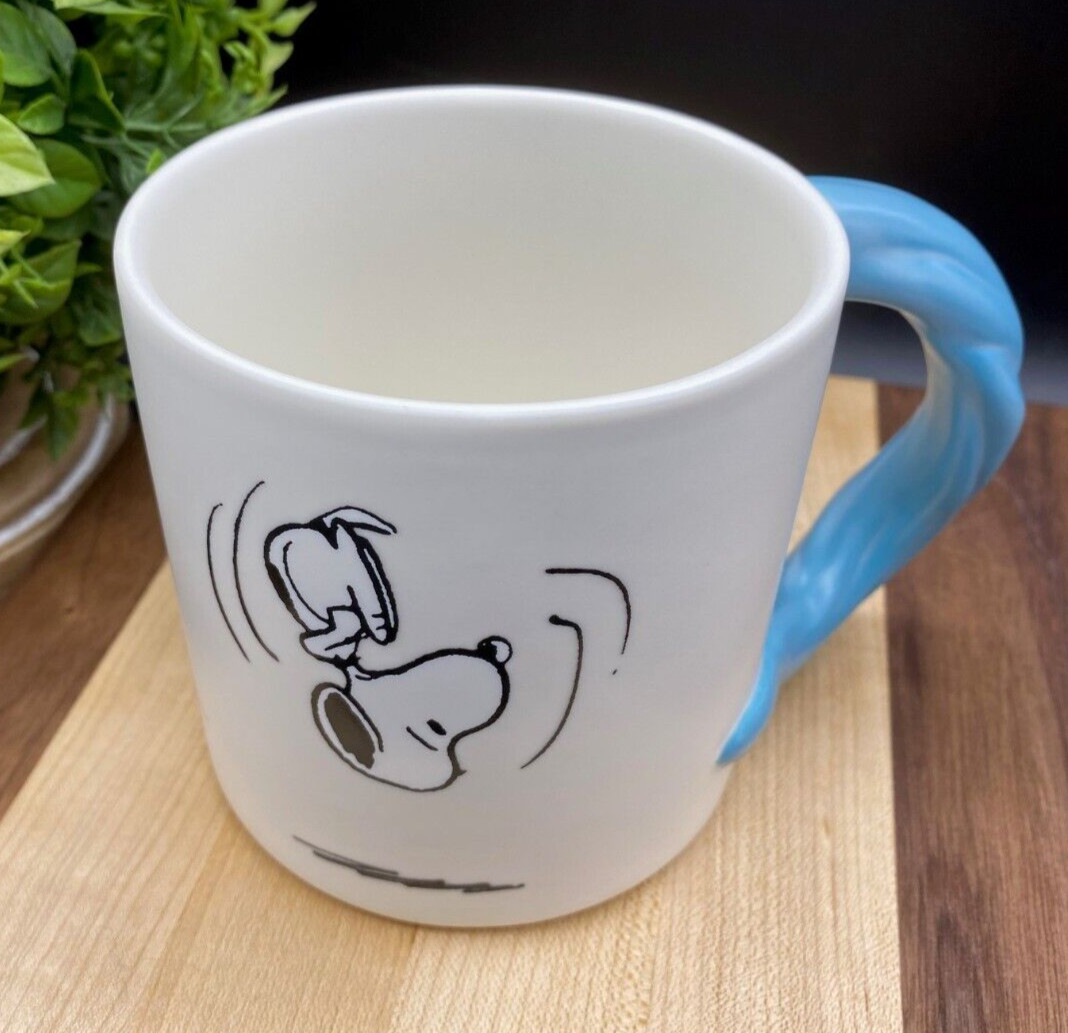 Hallmark Peanuts SNOOPY & LINUS Blue Blanket Dimensional Handle ZIP 17oz Mug NEW