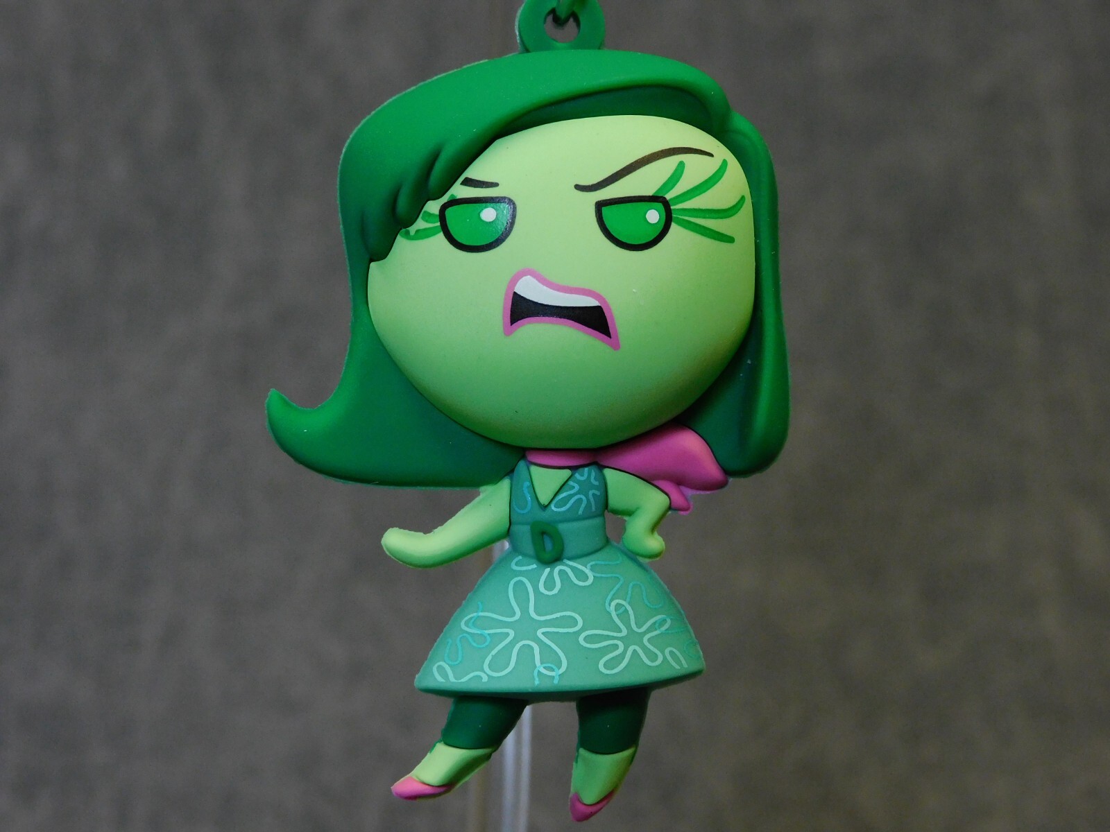 Inside Out 2 NEW * Disgust Clip * Blind Bag Disney Movie Key Monogram