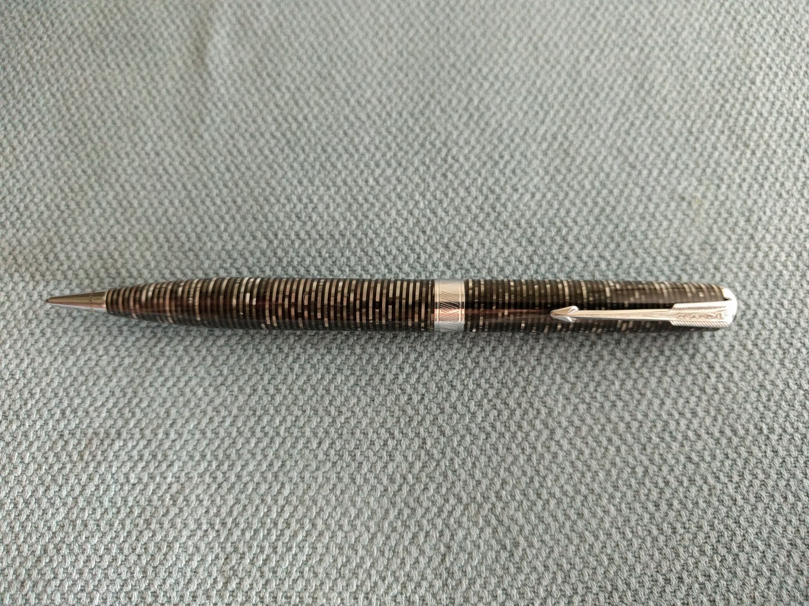 Vintage Parker Vacumatic Mechanical Pencil Black and Silver