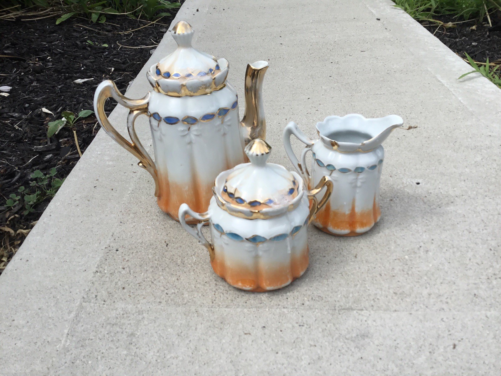 Pearlescent Lustreware Set