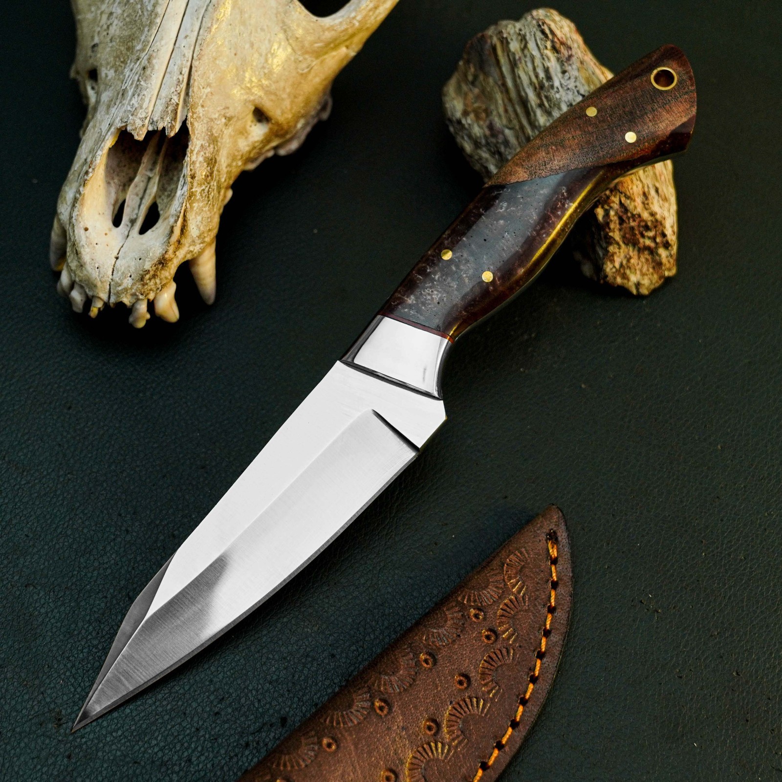 8.7″ D2 Skinning Hunting Knife Handmade Full Tang Resin Handle Leather Sheath