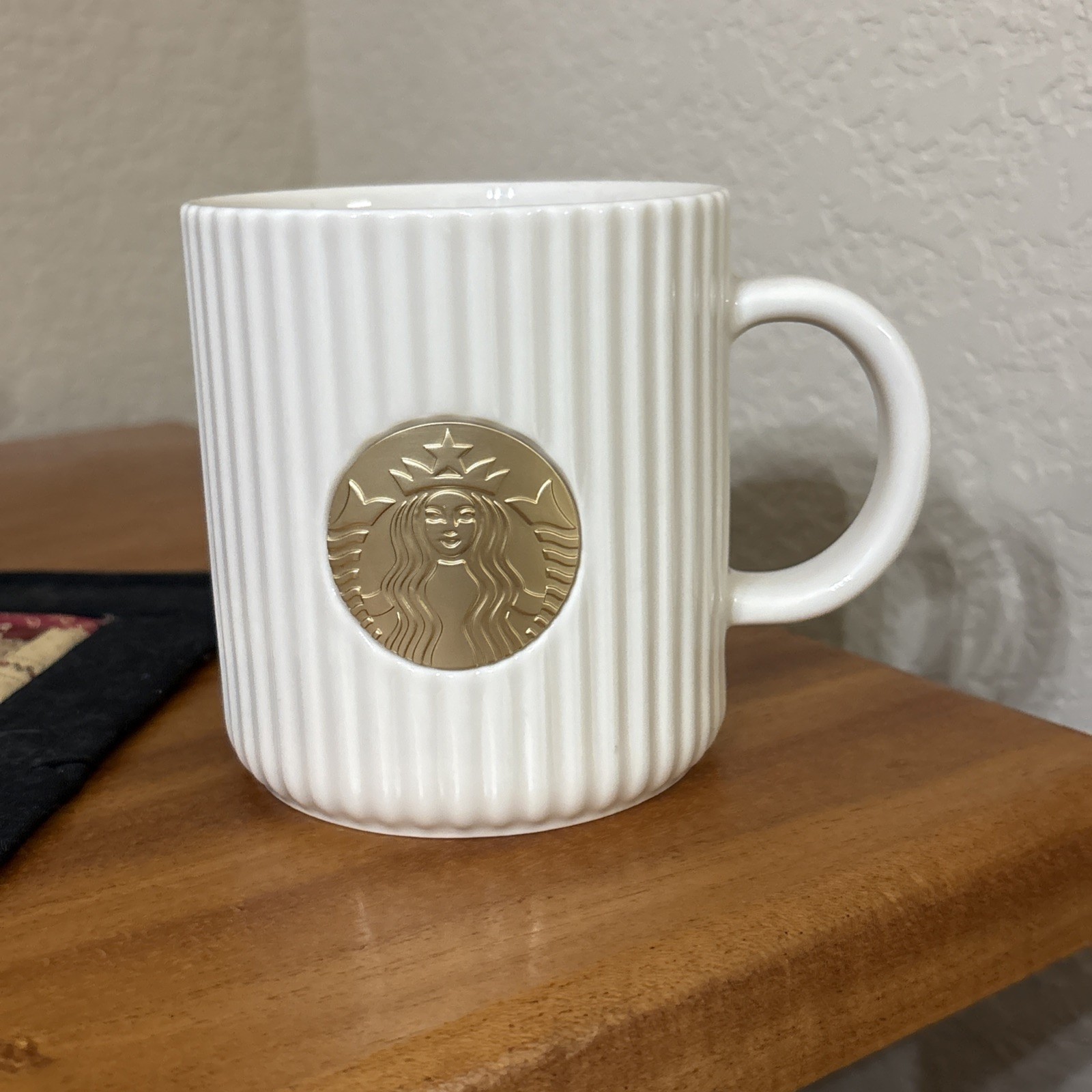 Starbucks White Pleated Mug 16 oz 2025 Holiday Christmas New